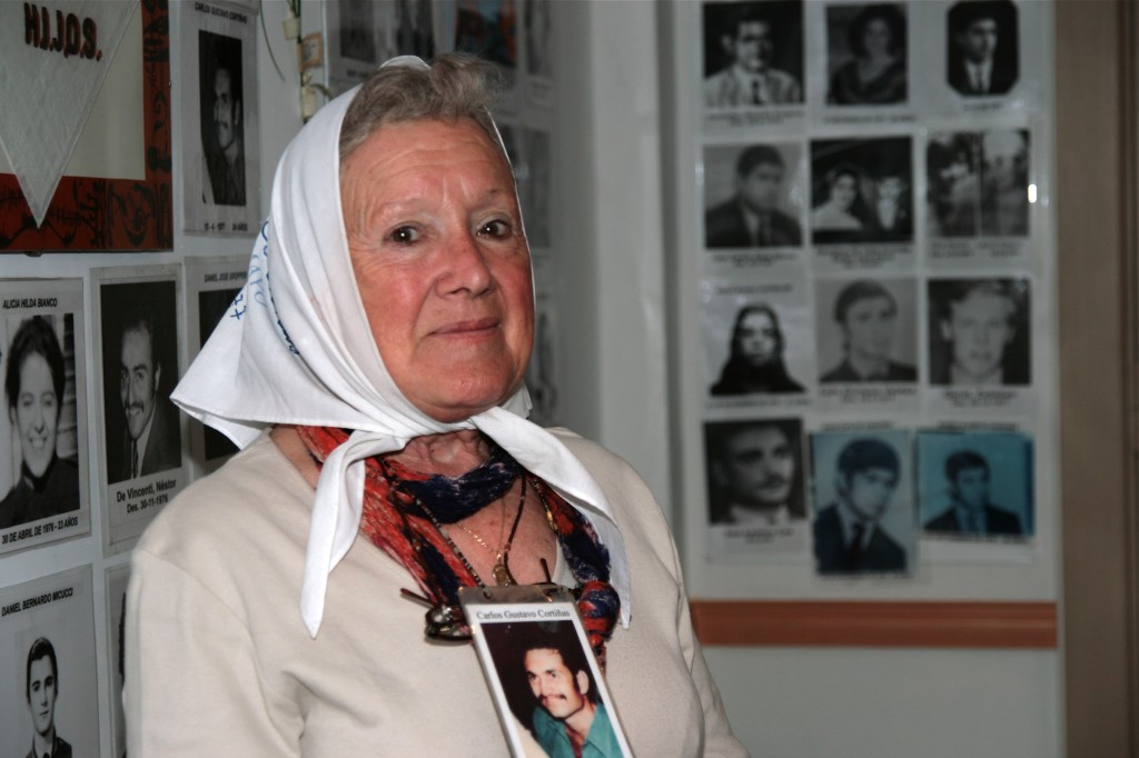 Nora Cortiñas hizo gestiones por el autor de la masacre de Pompeya