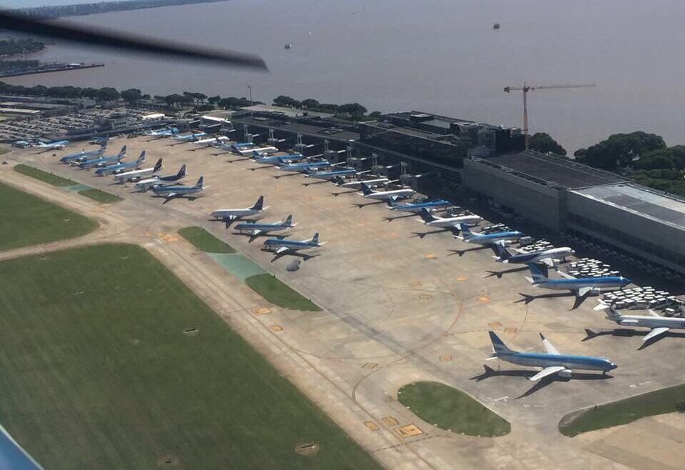 La negligencia dejó fuera de servicio un avión de Aerolíneas tras la tormenta