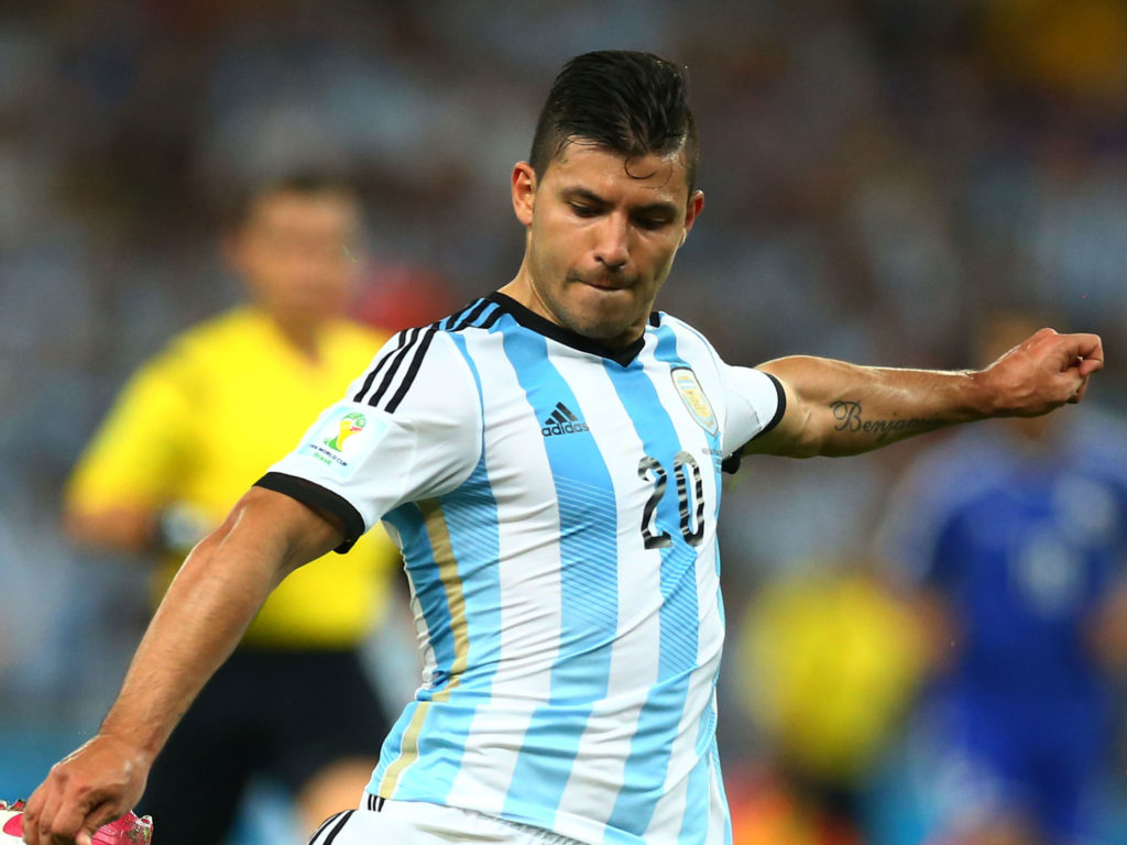 Agüero se peleó con Rojo porque invitó al ex de su novia a cantar