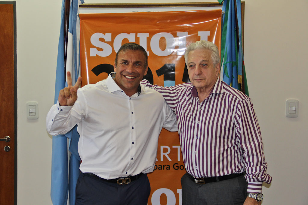 Acero Cali es el candidato de Scioli en Escobar