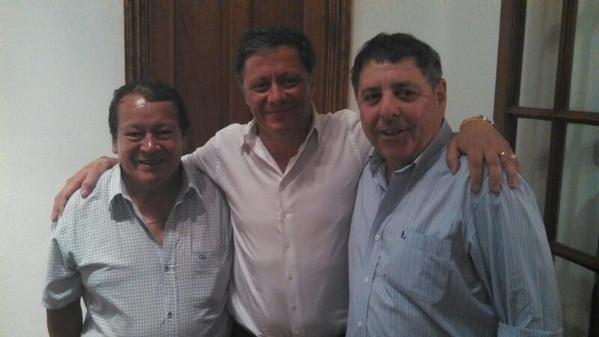 Un hombre de Carrió se mostró con macristas