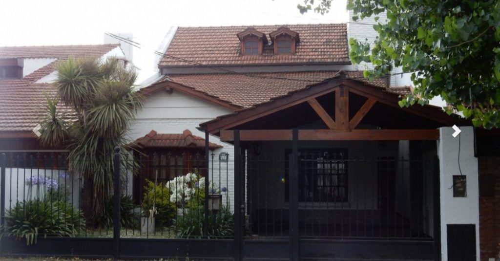 Vidal puso en venta su casa, en la que fue amenazada