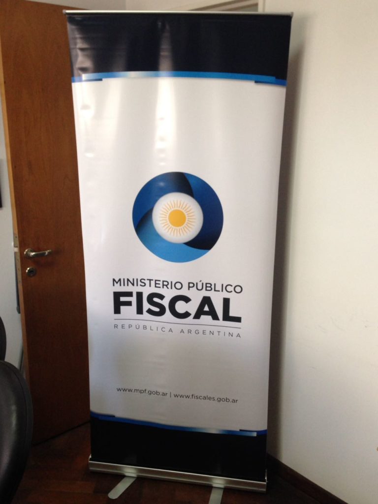 Indignación en Tribunales: faltan recursos pero la Procuración repartió souvenirs