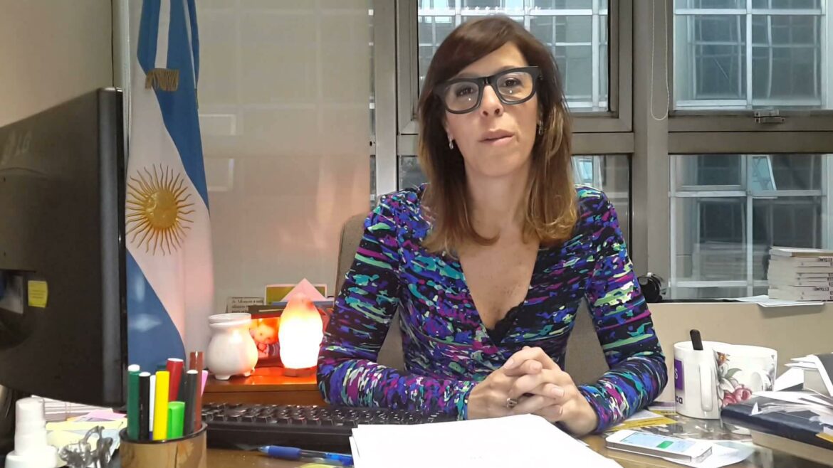 Laura Alonso dijo por qué investiga para atrás
