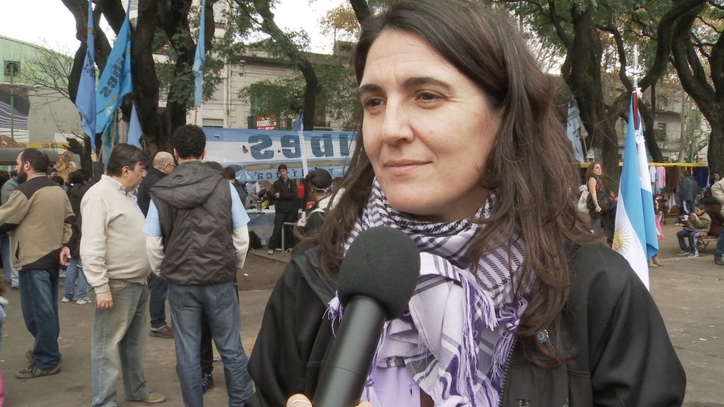 La ministra de Seguridad fue a la embajada