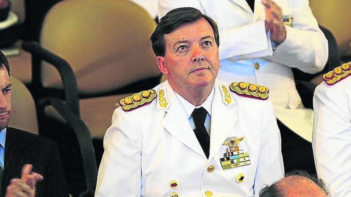 Exclusivo: Milani escrachado por ex combatientes en el Cabildo
