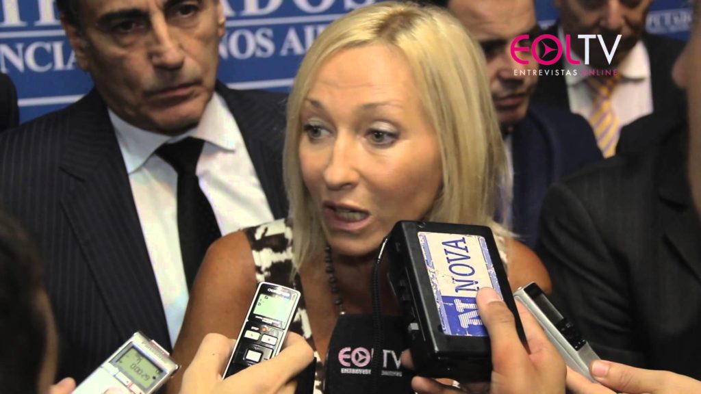 El papelón del Mónica López: una rubia que traiciona sin ponerse colorada