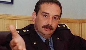 Palacios Cuando usaba el bigote y forma parte de la Federal.