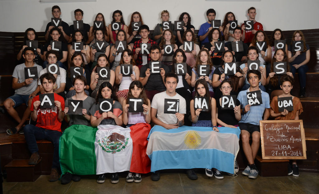 Campaña de estudiantes argentinos por los desparecidos de México