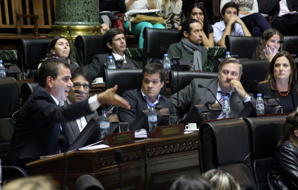 Parando la violencia con los nervios de punta