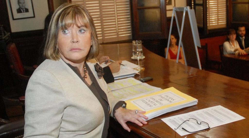 Servini se quedó sin un cargo y está furiosa con el Gobierno