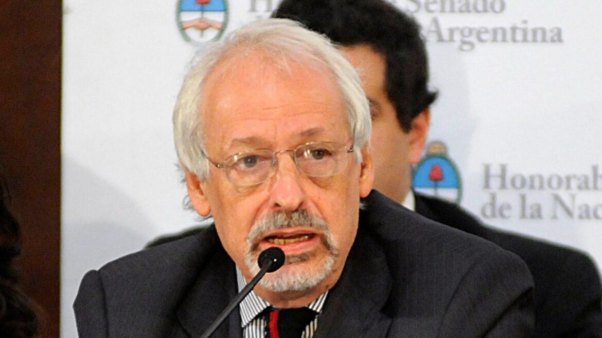 Alberto desmintió al Perro por el billete de 5 mil