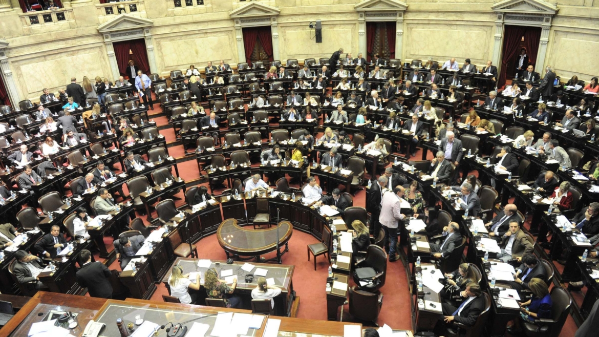 Avanza el proyecto de ley contra la violencia digital
