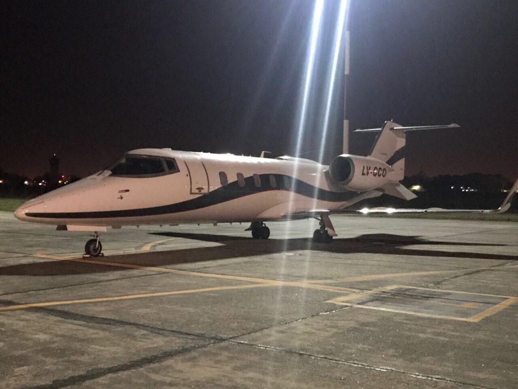 Massa se tomó un avión para volver de una nota periodística