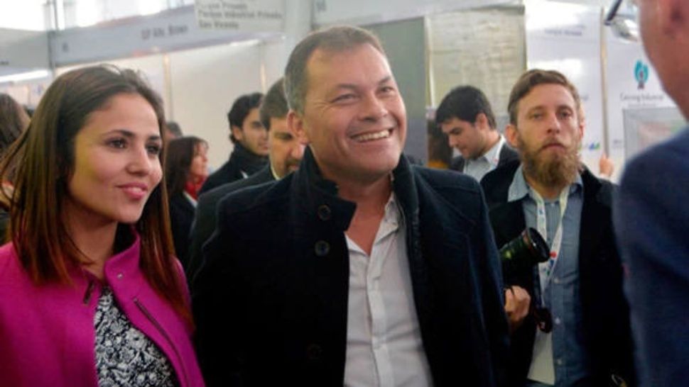 Polémica por un viaje al exterior del intendente Festa
