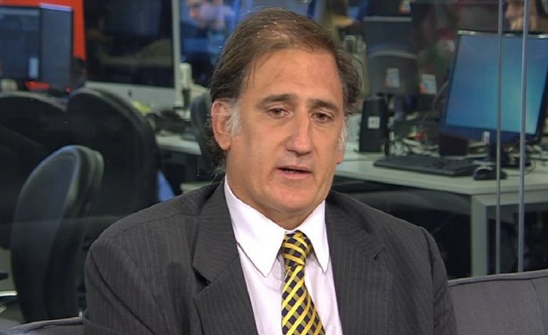 Un periodista de La Nación defendió la vida con un "Cinzano"