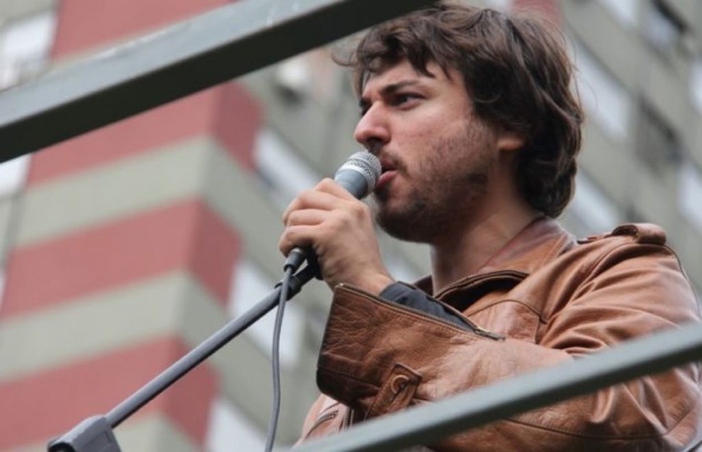 D'Elía ahora elige como blanco a Grabois, un "soldado" del Papa