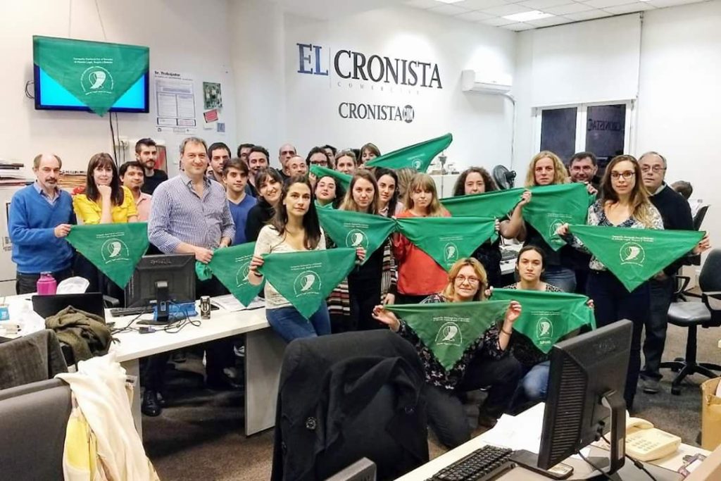 Gerente de un diario dijo que se controla la "concurrencia al baño" de los empleados
