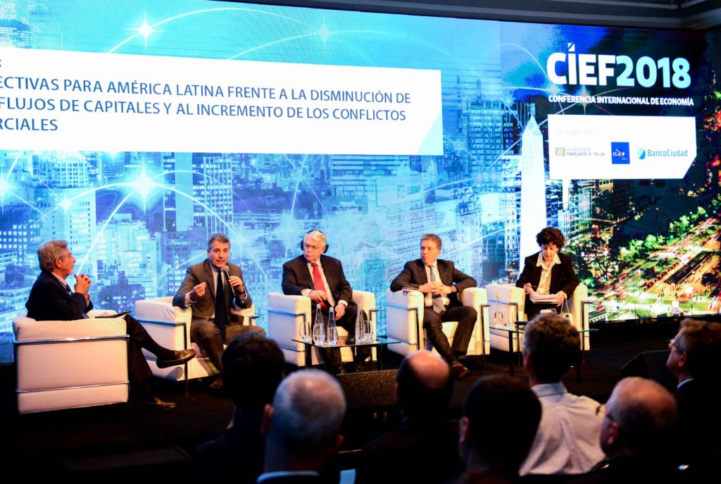 Dujovne planteó optimismo en Seminario del Banco Ciudad
