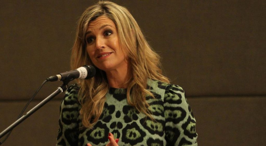 Un intendente escrachó a Máxima Zorreguieta con su hotel