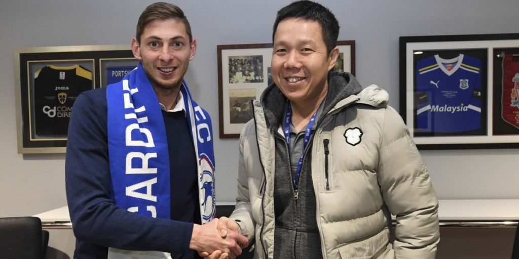 Fuego cruzado e intereses ante la desaparición de Emiliano Sala