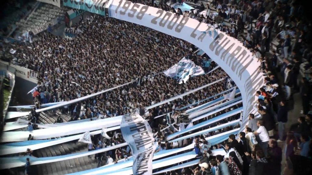 En Racing cantaron por Cristina