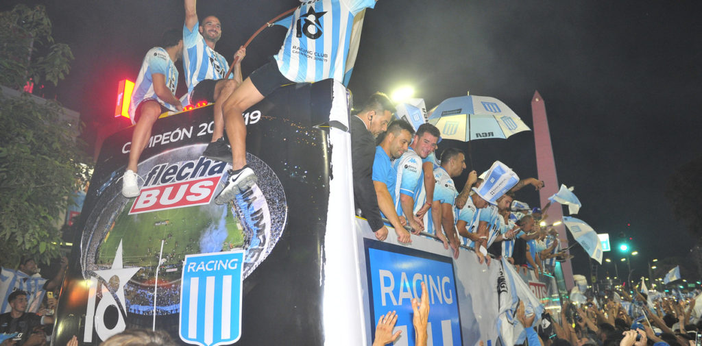 Un día Racing volvió al Obelisco