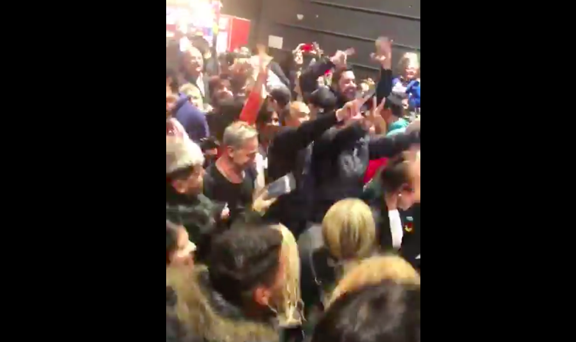 Increparon a una periodista de TN al grito de "Clarín basura, vos sos la dictadura"