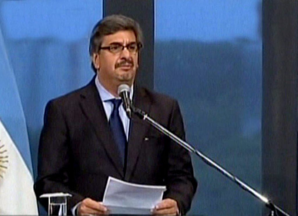 Un ex vocero presidencial que vuelve a flotar como un corcho
