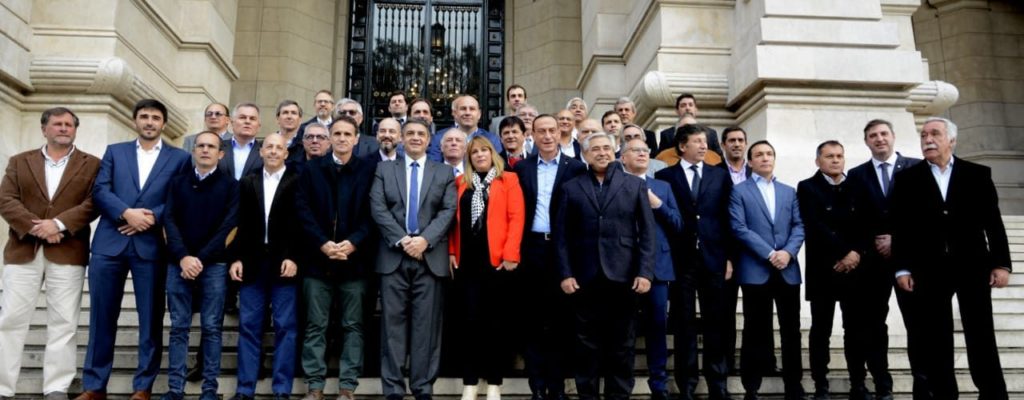 A los intendentes los une el espanto de la recaudación por el caso Axion