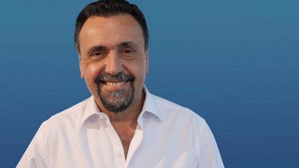 Navarro salió a bancar a Tapia y dijo que es el verdadero "canciller"