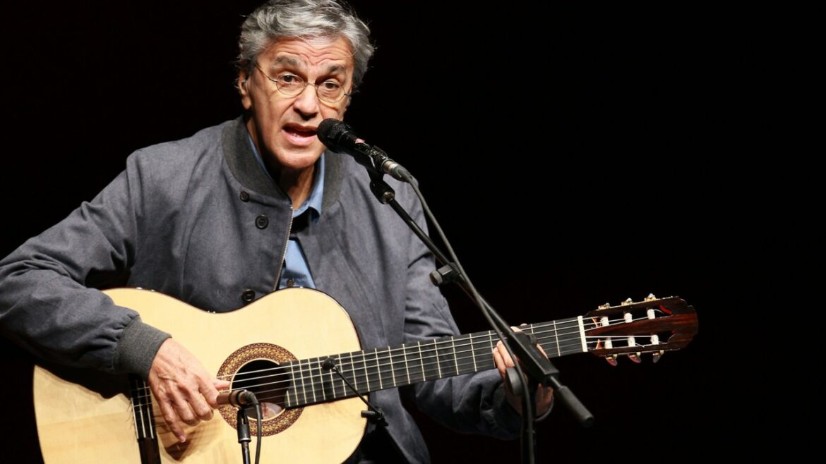 El recital de Caetano Veloso se transformó en una tribuna anti Macri