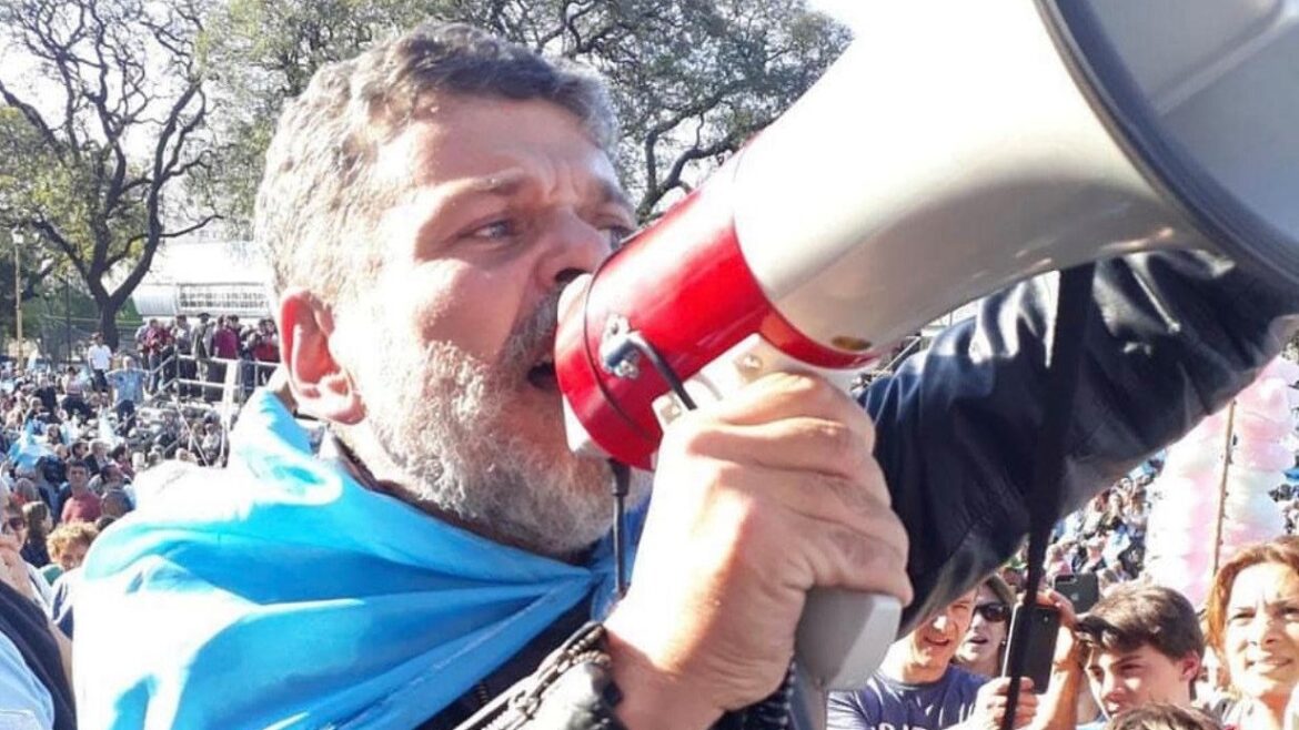 Alfredo Casero: "Porota forrea a los senadores"