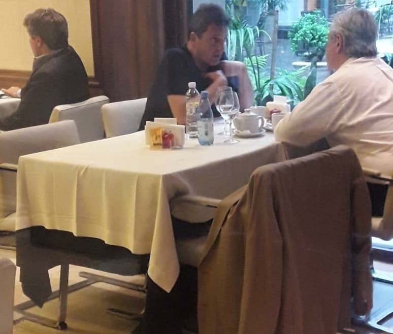 Alberto y Massa se tomaron un cafecito en la clínica