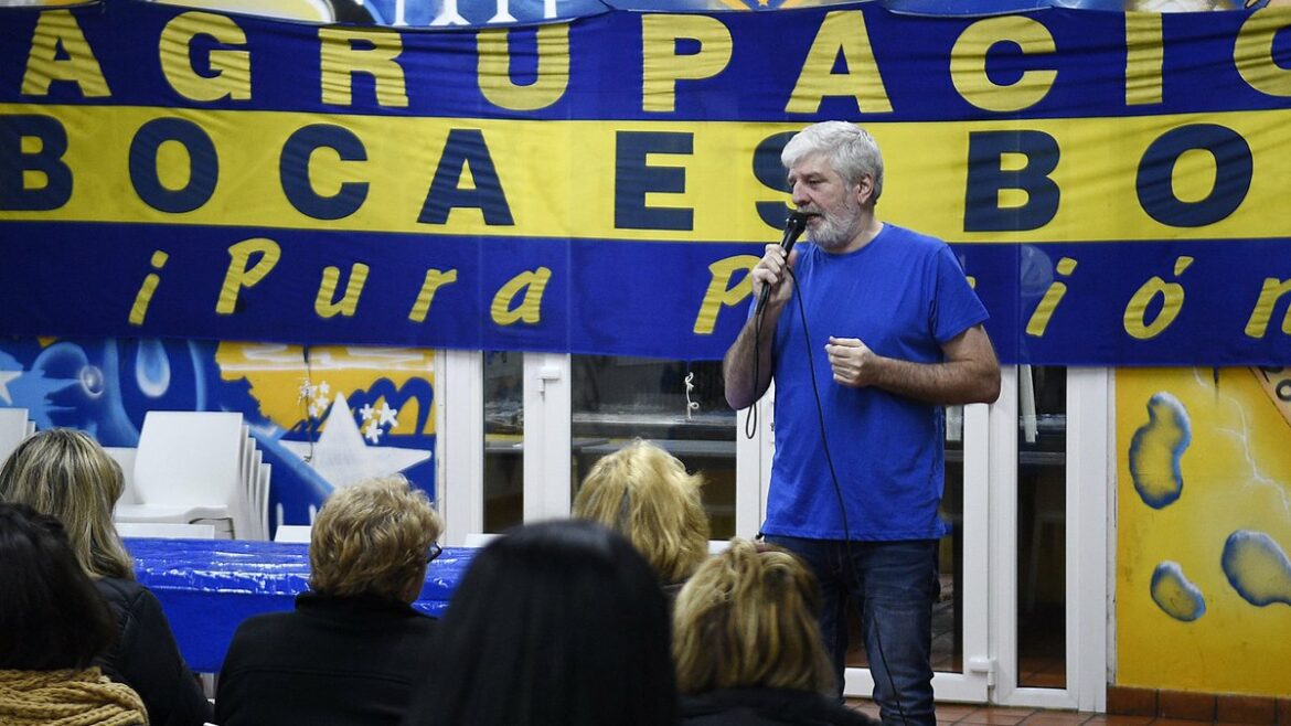 Un dirigente de Boca escupió a los socios