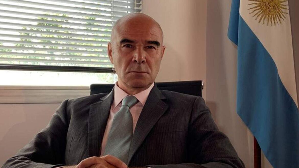 Gómez Centurión dice que el golpe lo dará en las urnas