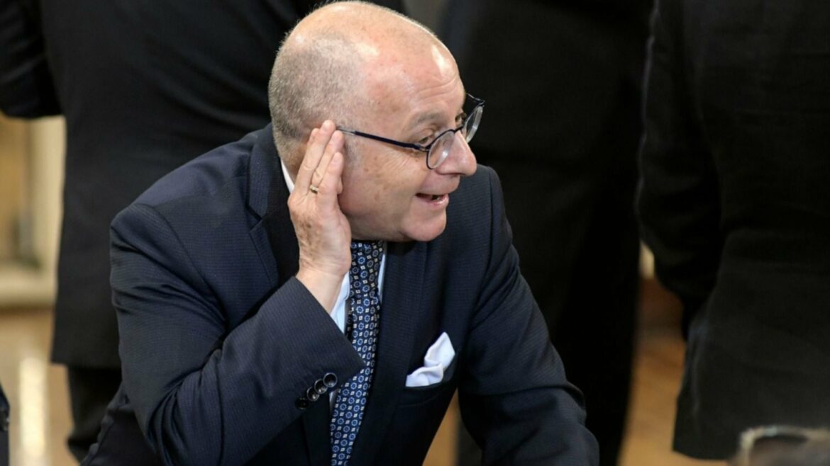 Faurie se distiende con Woody Allen