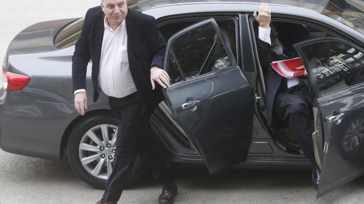 Un homenaje a Alfonsín terminó con los gritos de un auditor K