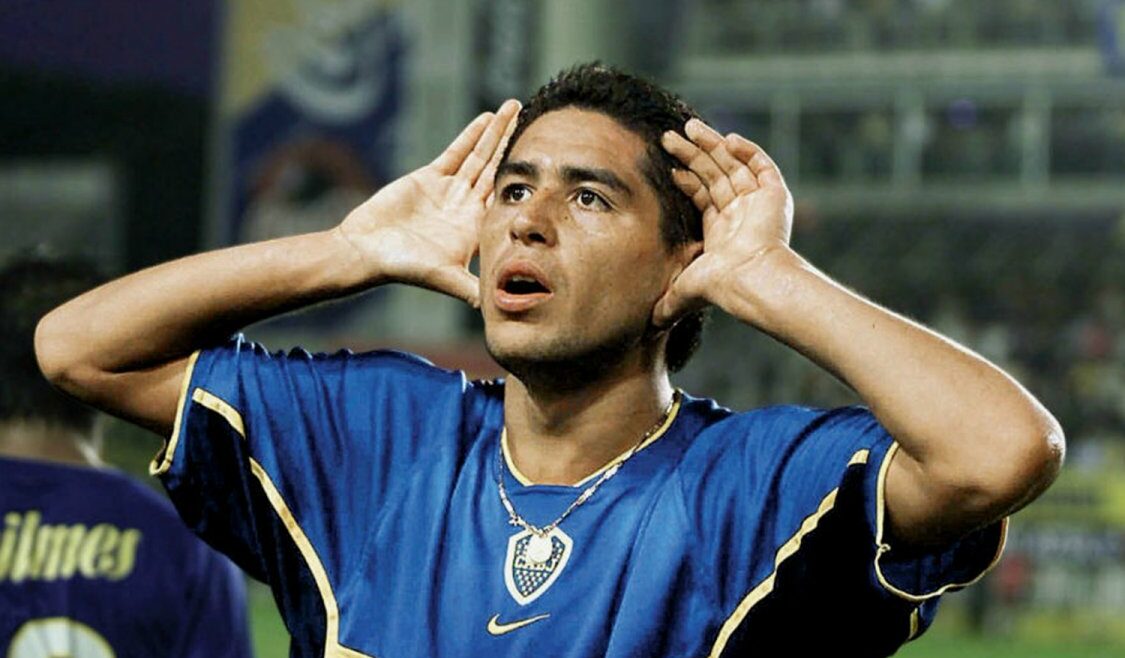 Riquelme coquetea con todos y no se casa con nadie