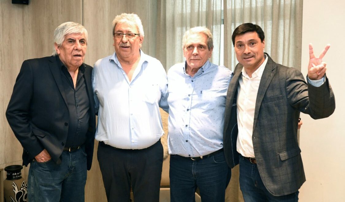 El líder de UATRE empuja por la unidad con Moyano