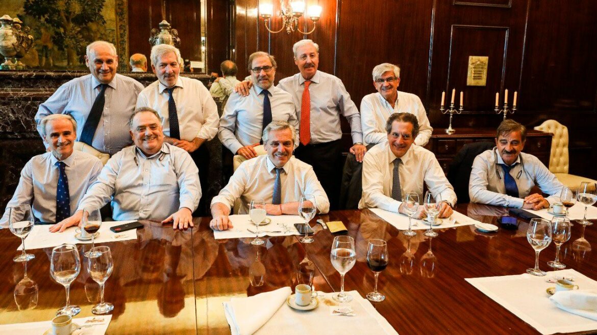 La foto de los amigos de Alberto