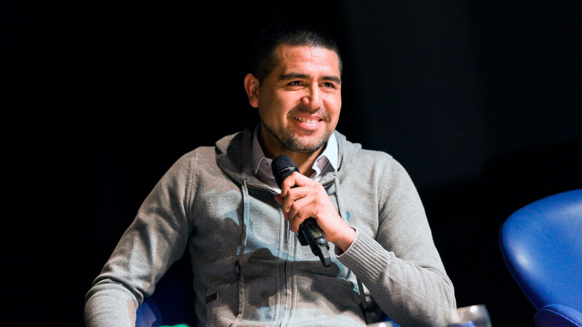 Riquelme tiene en la mira a un periodista que cubre Boca