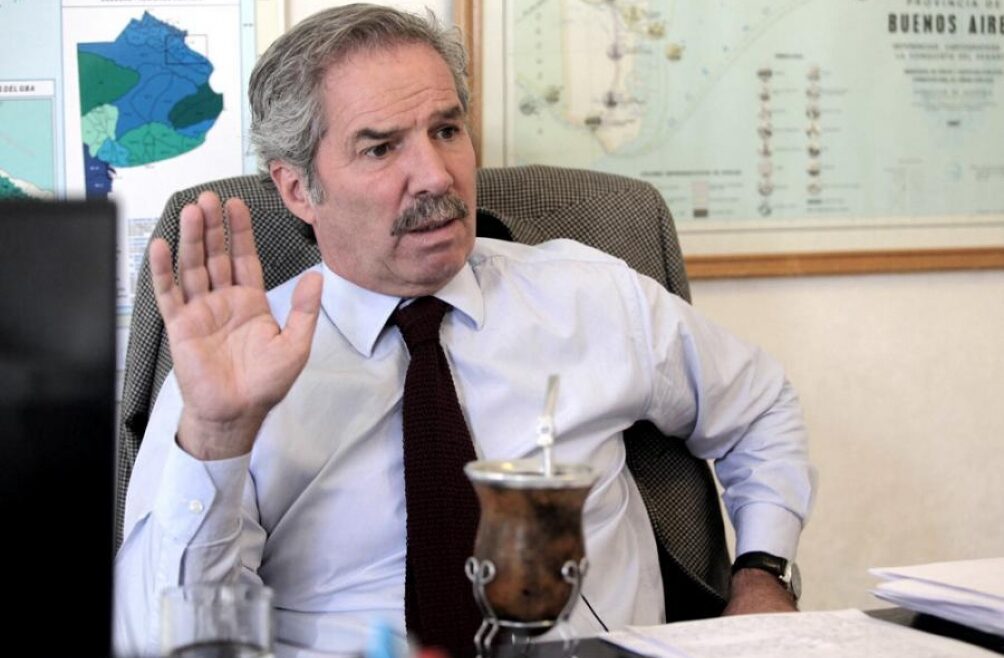 Felipe Solá y un insólito tuit