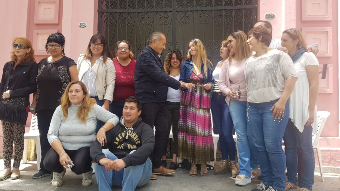 Adolfo Rodríguez Saá hizo un piquete contra su hermano