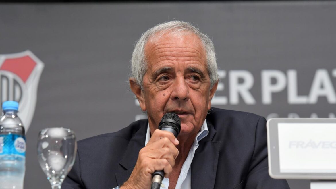 El presidente de River también opinó sobre las escuelas