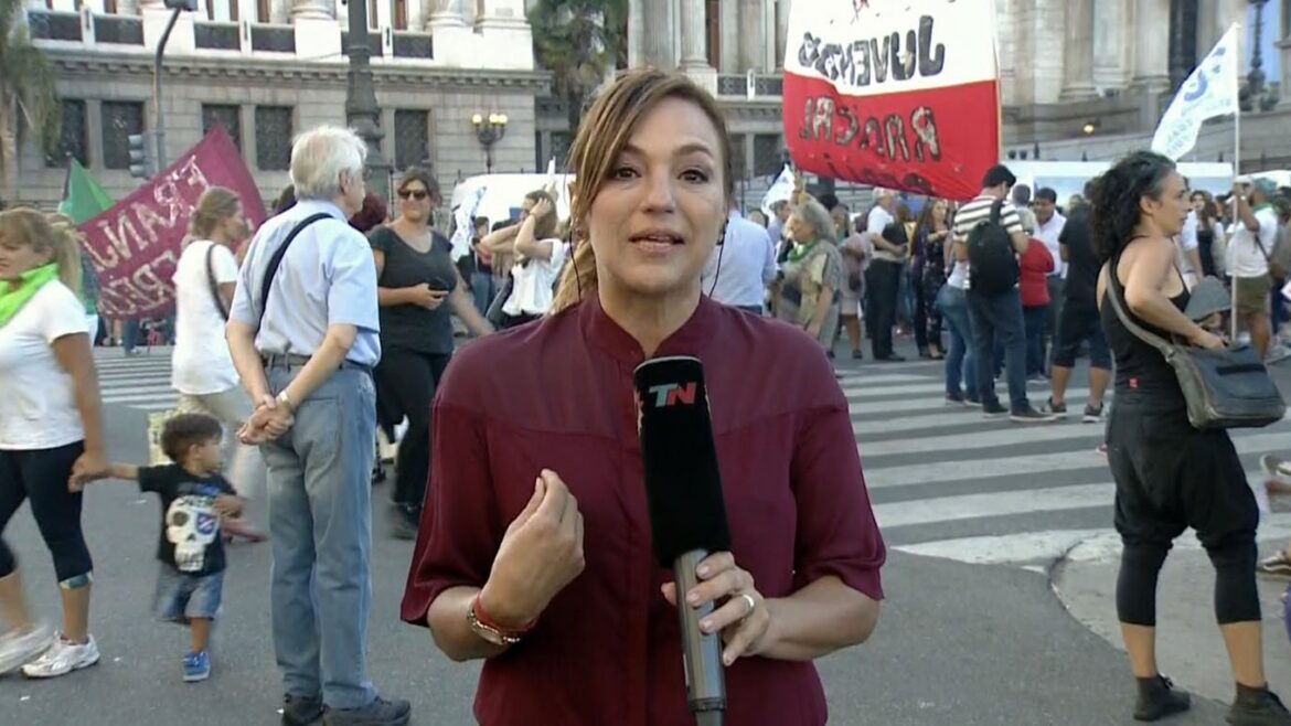 Lorena Maciel marcó sus diferencias con Adrián Ventura