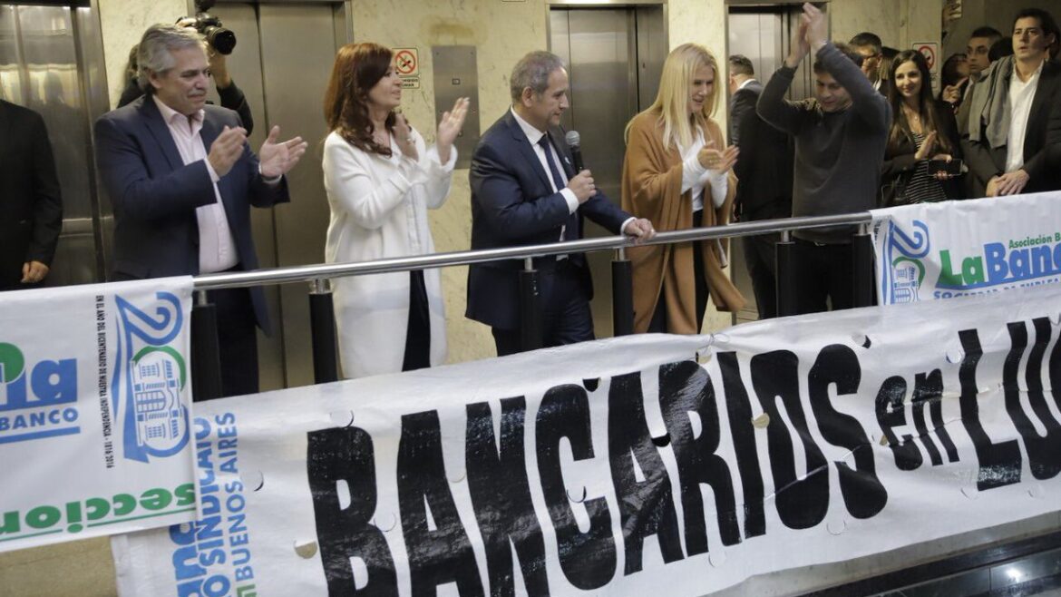 Palazzo: de los paros a Cristina a la ovación en la campaña
