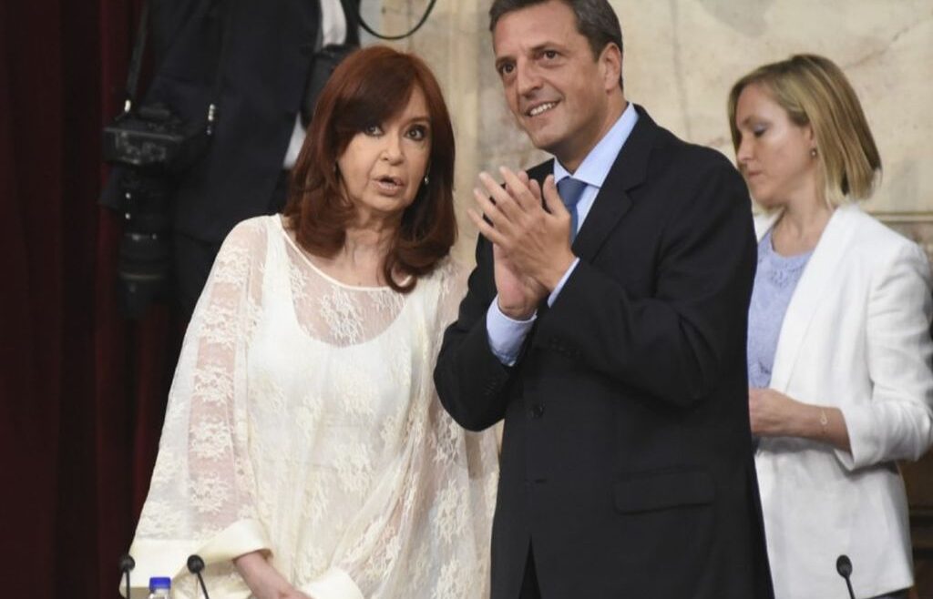 Cristina y Massa difieren sobre cómo debería funcionar el Congreso en modo Zoom