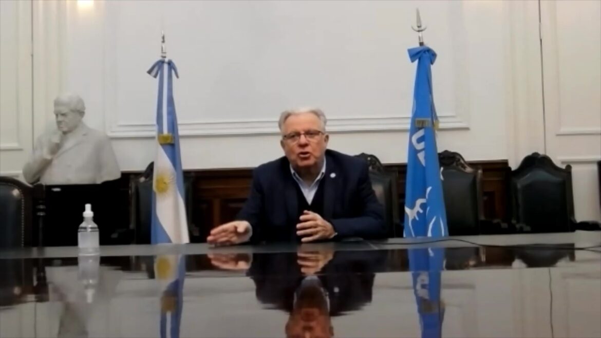 Barbieri se despide como Rector y rearma su futuro