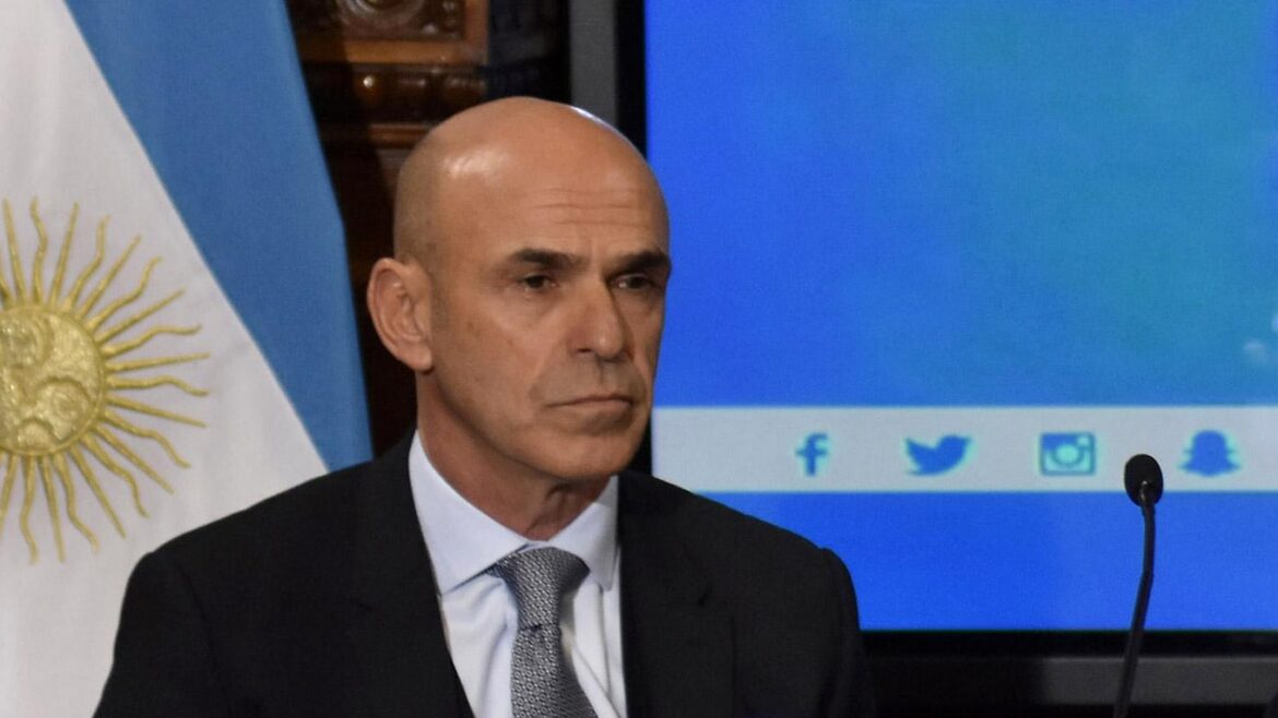 Arribas pidió viajar al exterior por el pase de un jugador